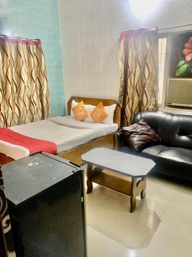 Hotel Bengal -100M From Park Circus 7 Point Calcutta Buitenkant foto