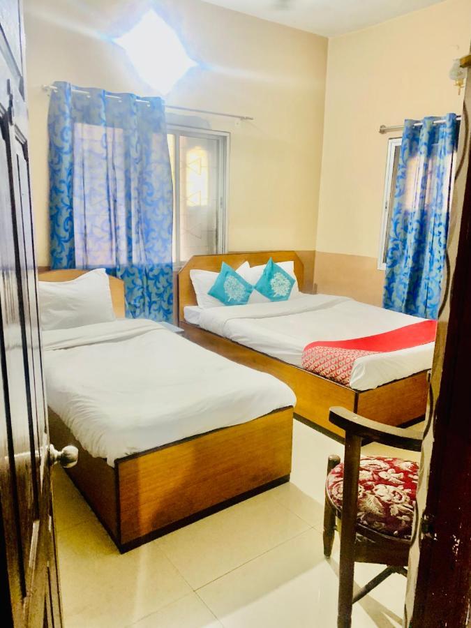 Hotel Bengal -100M From Park Circus 7 Point Calcutta Buitenkant foto