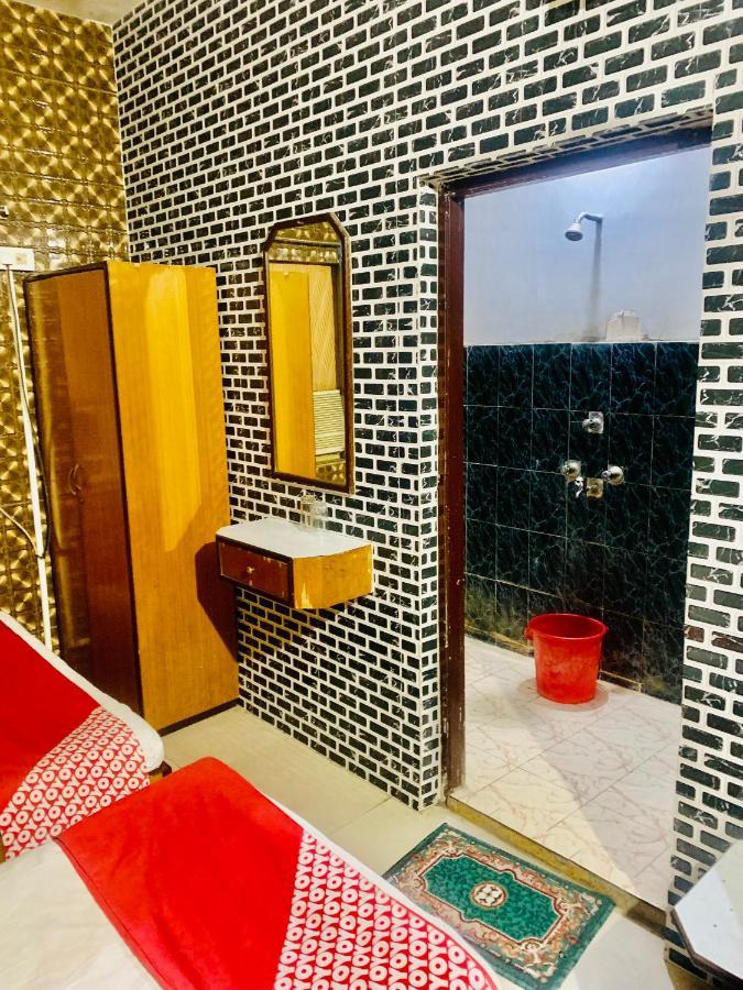 Hotel Bengal -100M From Park Circus 7 Point Calcutta Buitenkant foto