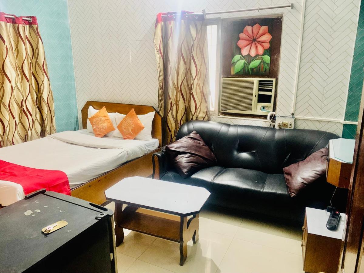 Hotel Bengal -100M From Park Circus 7 Point Calcutta Buitenkant foto