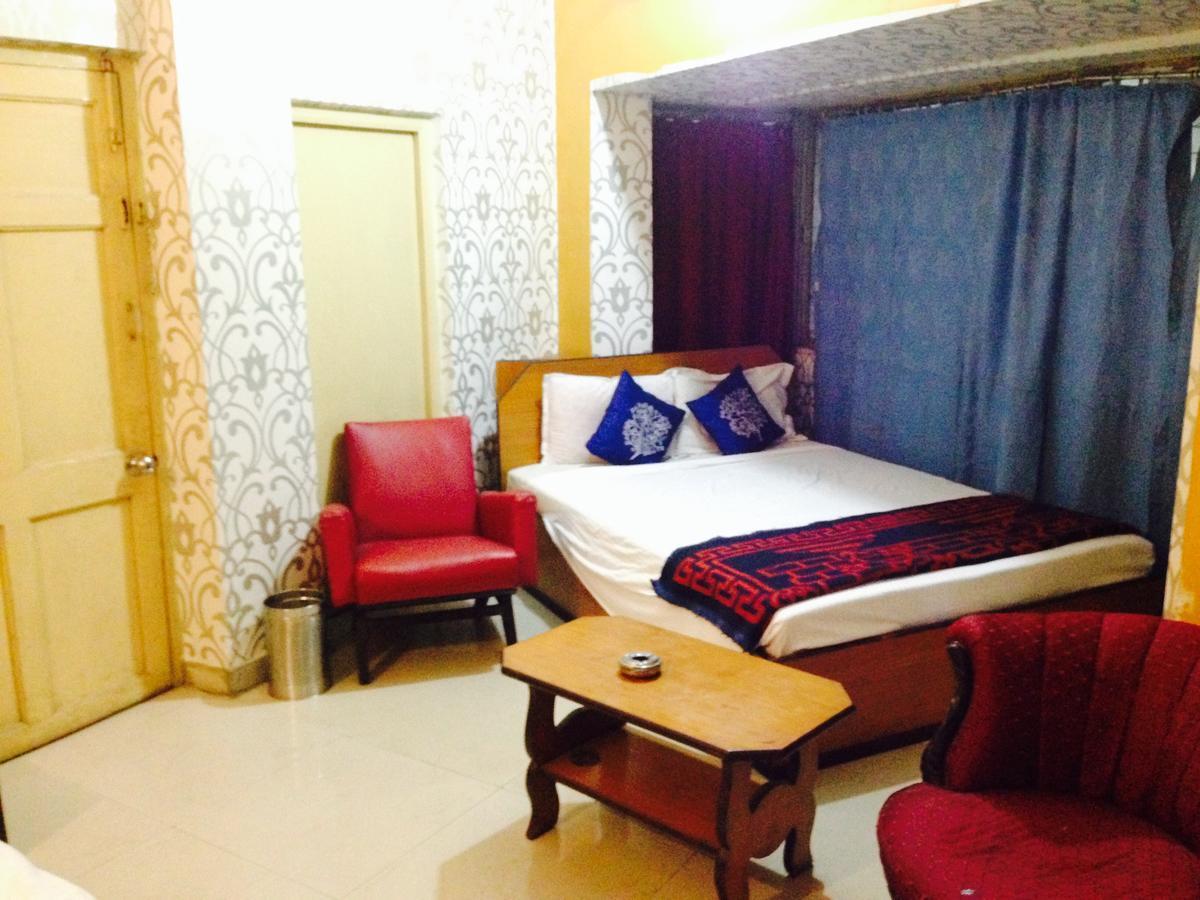 Hotel Bengal -100M From Park Circus 7 Point Calcutta Buitenkant foto